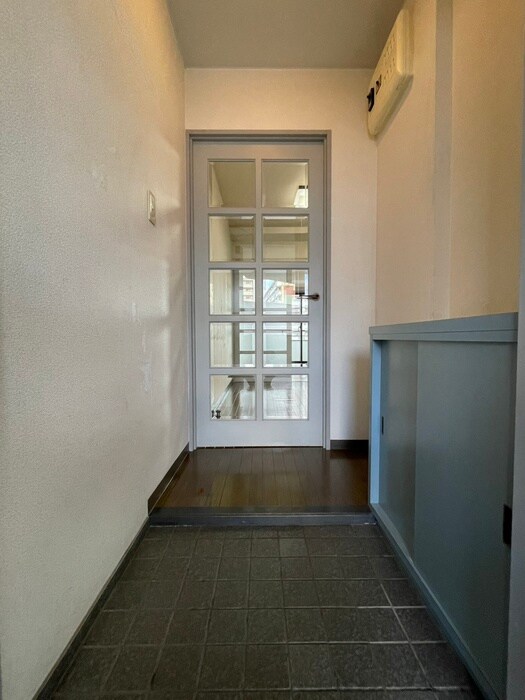 物件内観写真7　(玄関)