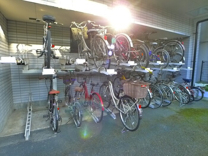 物件外観写真6　(駐輪場)