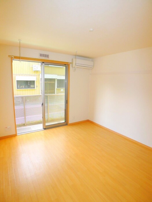 物件内観写真5　(居室)