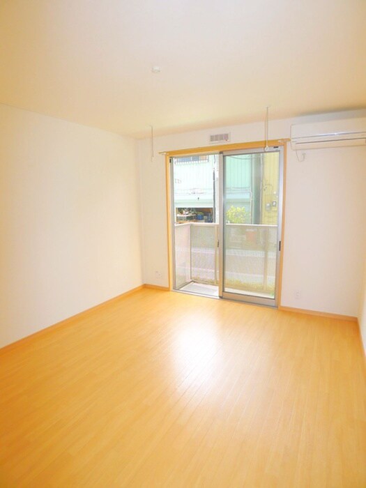 物件内観写真6　(居室)