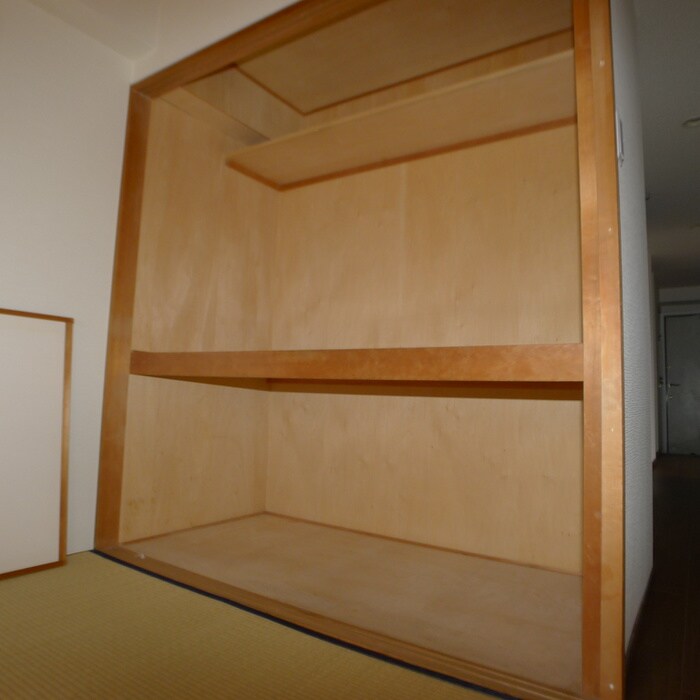 物件内観写真12　(収納)