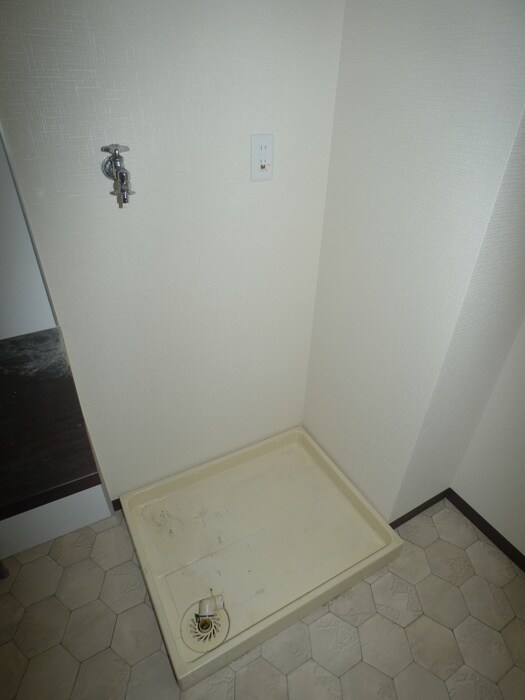 物件内観写真20　(洗濯機置場)