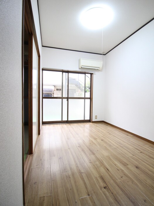 物件内観写真6　(居室)