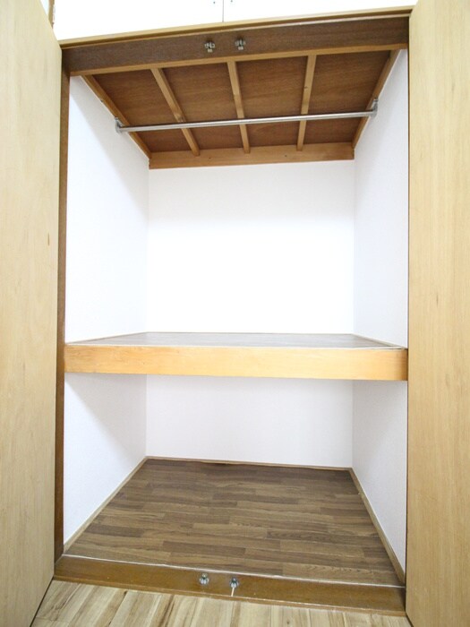 物件内観写真8　(収納)