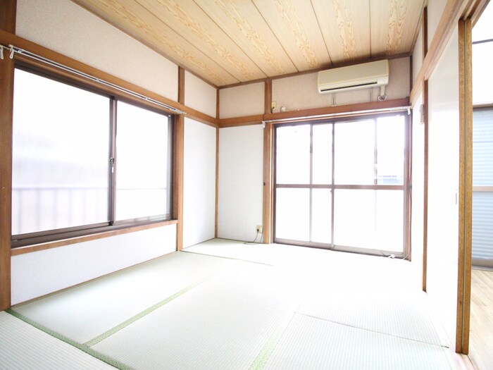 物件内観写真10　(室内からの展望)