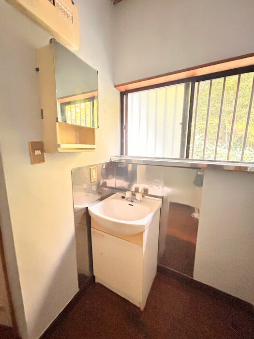 物件内観写真15　(洗面)