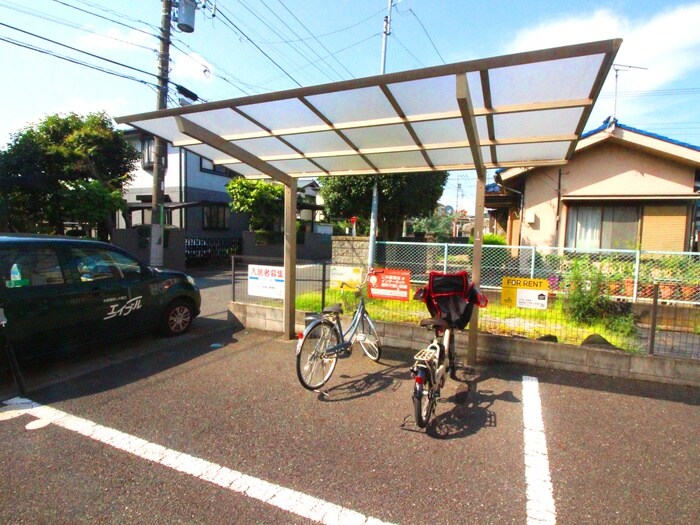 物件外観写真4　(駐輪場)