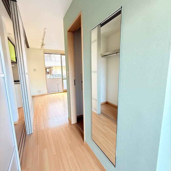 物件内観写真12　(廊下)