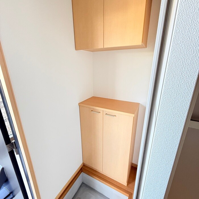 物件内観写真14　(玄関)