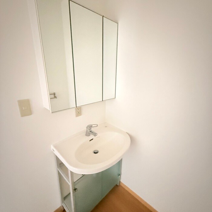 物件内観写真16　(洗面)