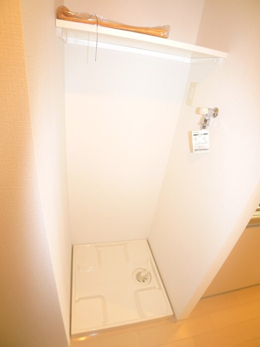 物件内観写真8　(洗濯機置場)