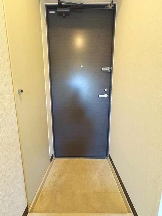 物件内観写真18　(玄関)