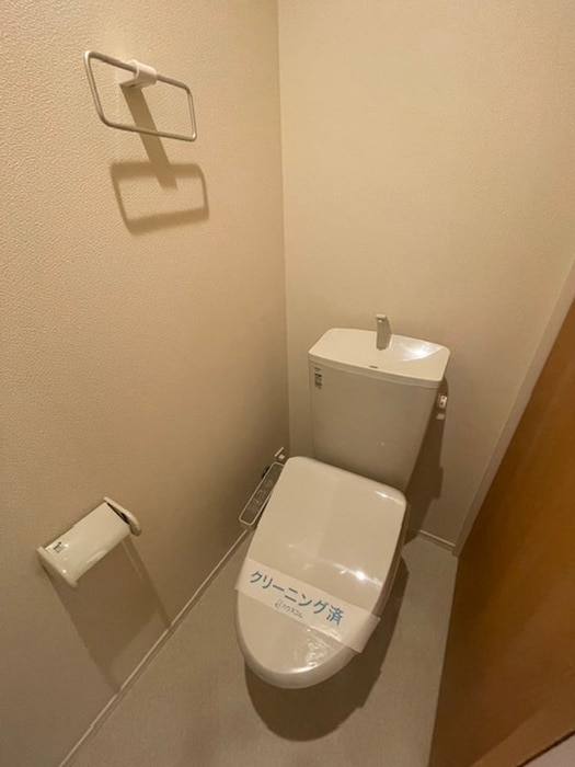 物件内観写真14　(トイレ)