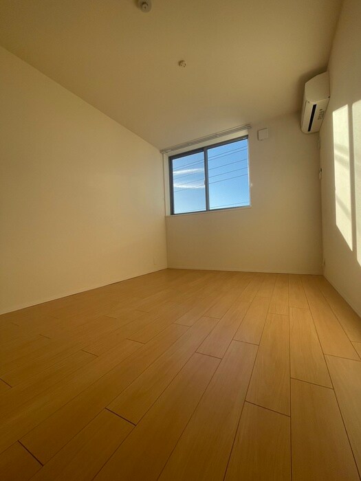 物件内観写真18　(居室)