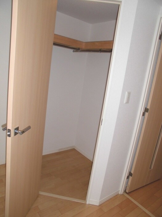 物件内観写真10　(収納)