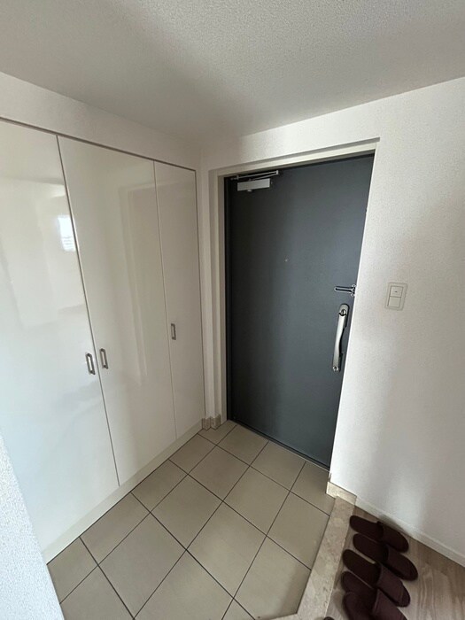 物件内観写真17　(玄関)