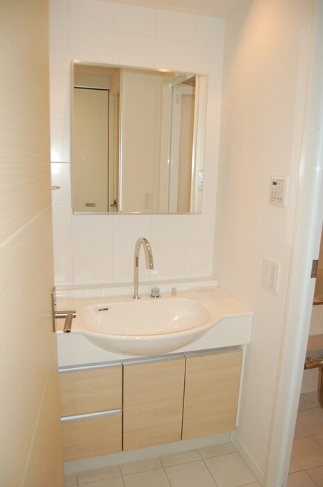 物件内観写真11　(洗面)