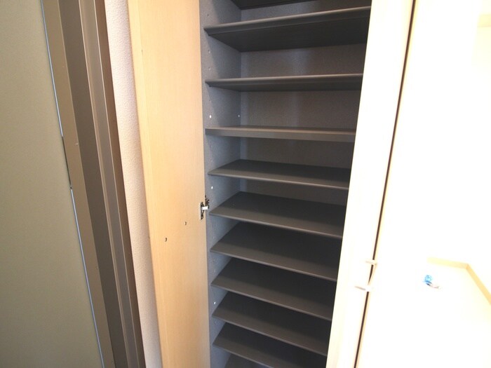 物件内観写真17　(靴箱)