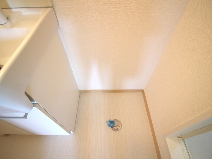 物件内観写真18　(洗濯機置場)