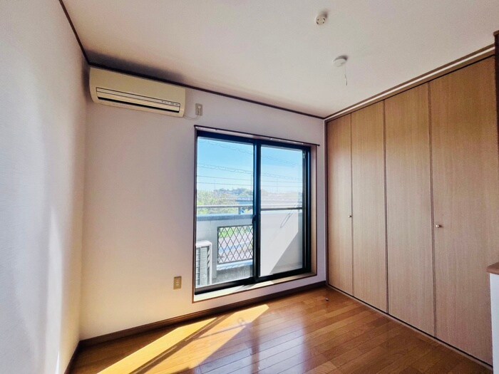物件内観写真4　(居室)