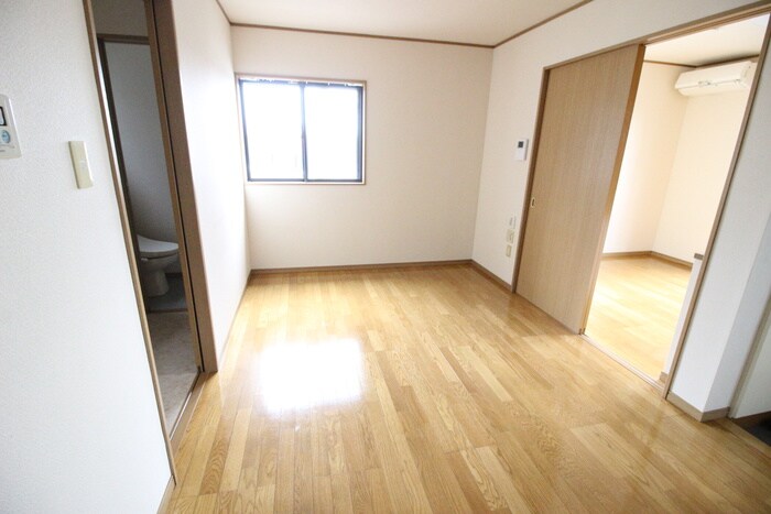 物件内観写真7　(居室)