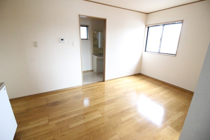 物件内観写真9　(居室)