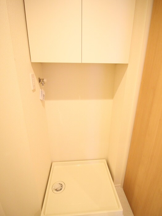 物件内観写真12　(洗濯機置場)