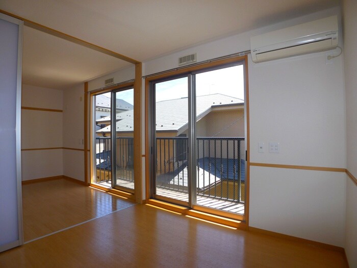 物件内観写真21　(室内からの展望)