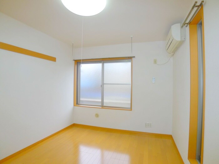 物件内観写真9　(居室)