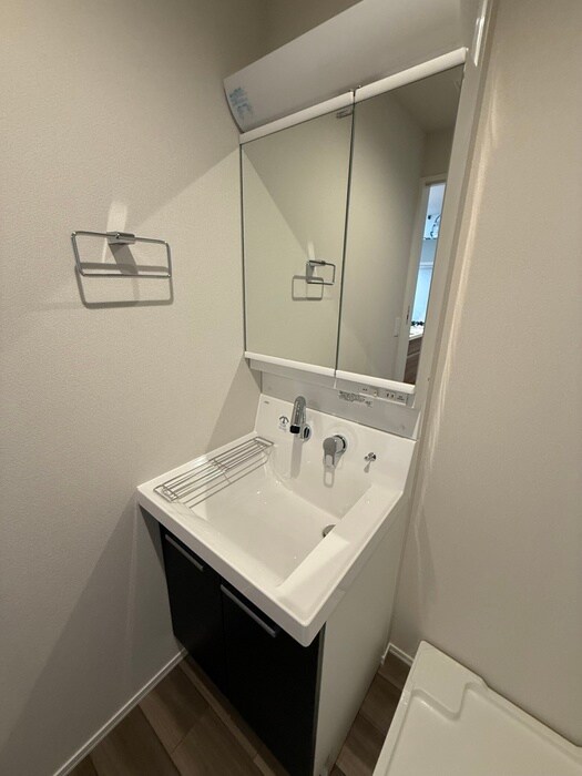 物件内観写真11　(洗面)