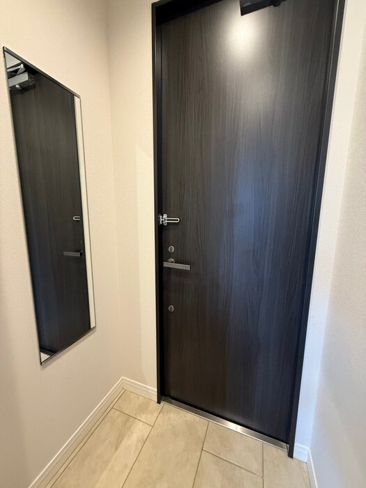 物件内観写真14　(玄関)