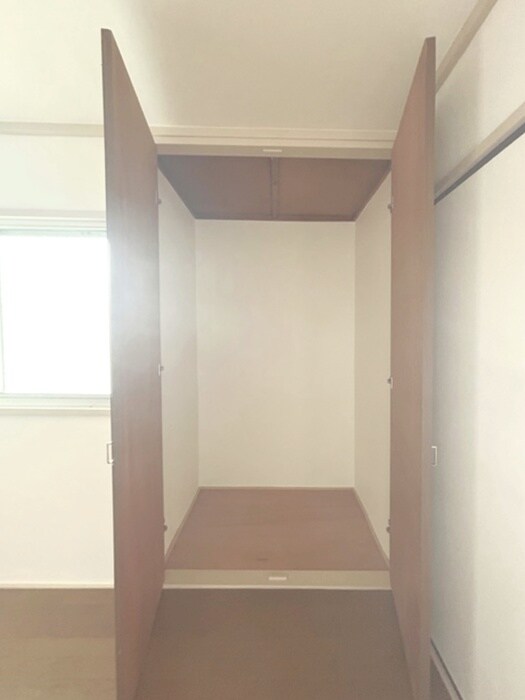 物件内観写真16　(収納)