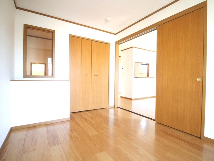 物件内観写真8　(居室)