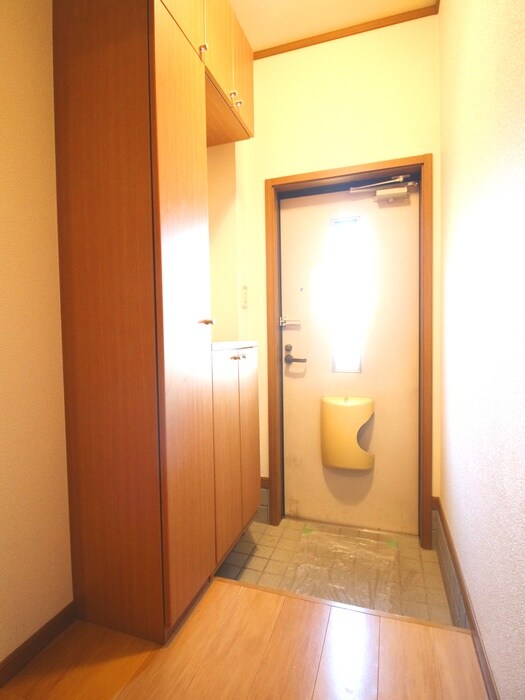 物件内観写真15　(玄関)