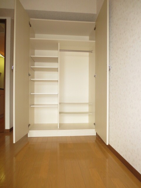 物件内観写真11　(収納)