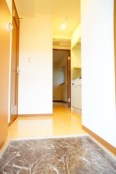 物件内観写真15　(玄関)