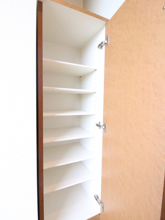 物件内観写真18　(靴箱)