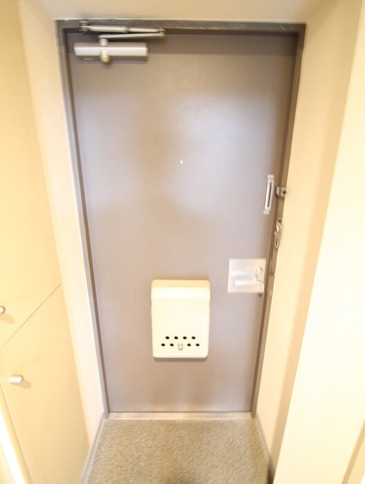 物件内観写真14　(玄関)