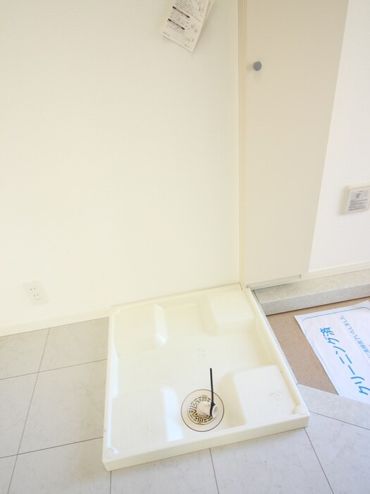 物件内観写真19　(洗濯機置場)