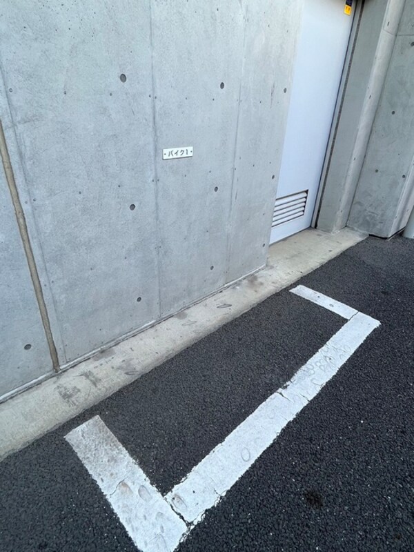 バイク置き場