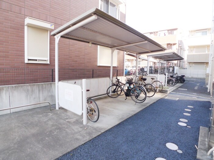 物件外観写真3　(駐輪場)