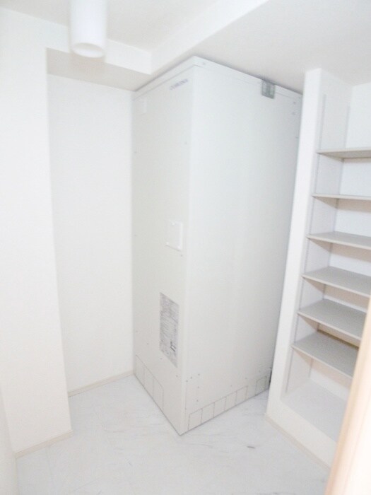 物件内観写真14　(玄関)