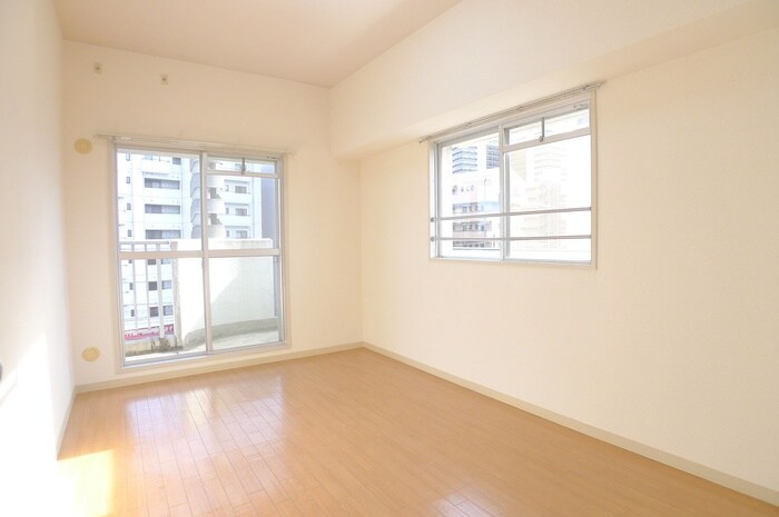 物件内観写真9　(室内からの展望)