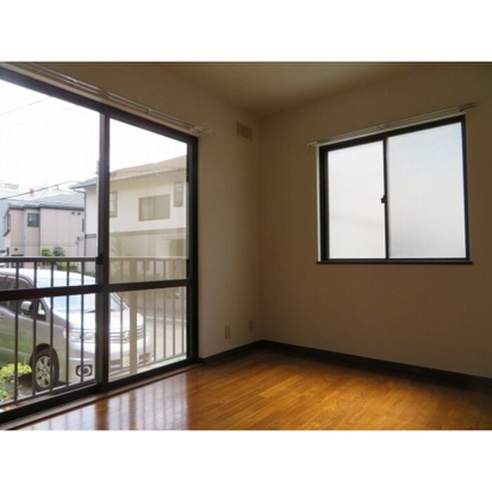 物件内観写真4　(居室)