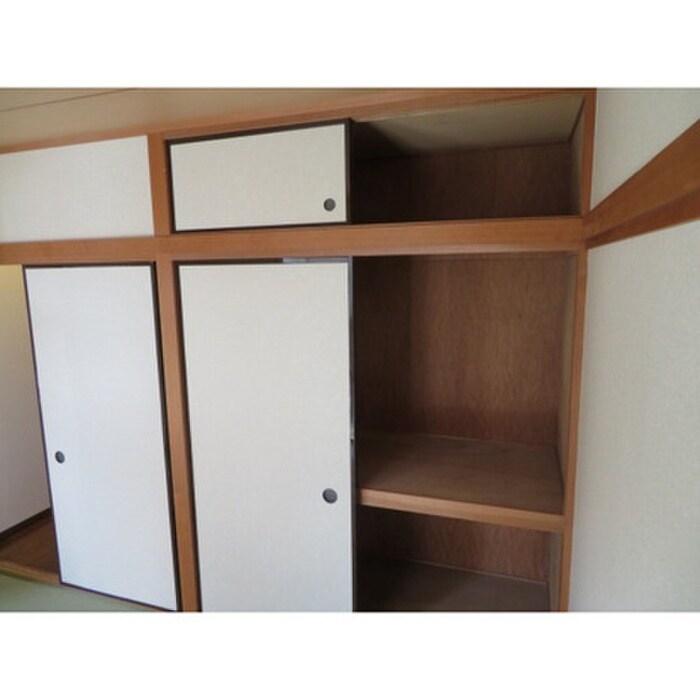 物件内観写真5　(収納)