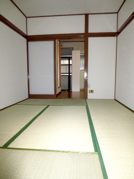 物件内観写真9　(居室)