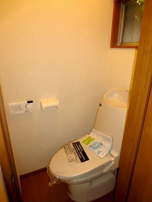 物件内観写真14　(トイレ)