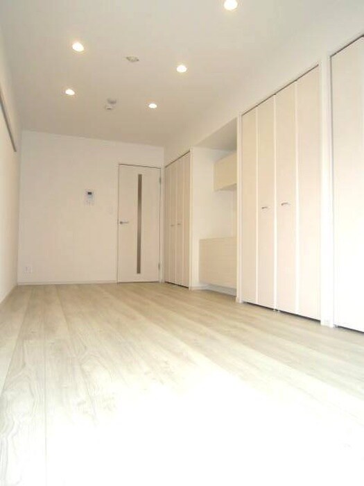 物件内観写真7　(室内からの展望)