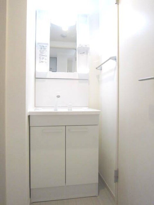 物件内観写真11　(洗面)