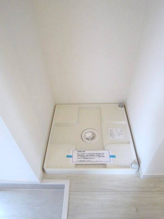 物件内観写真12　(洗濯機置場)